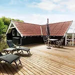 5 Person Holiday Home In Asnaes-By Traum *